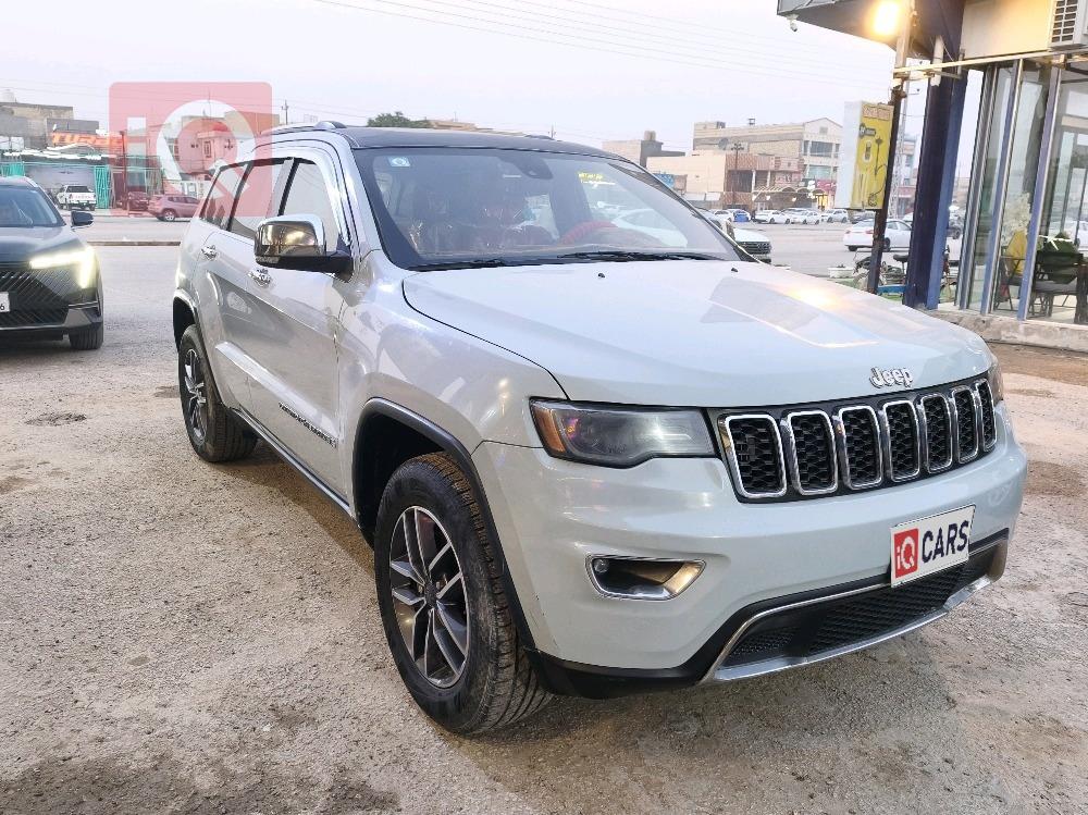 جيب جراند شيروكي